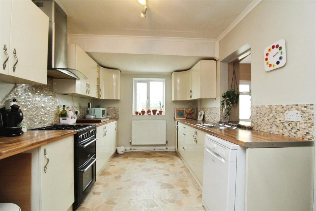 House in Teignbridge, Buckland, Newton Abbot - View 4