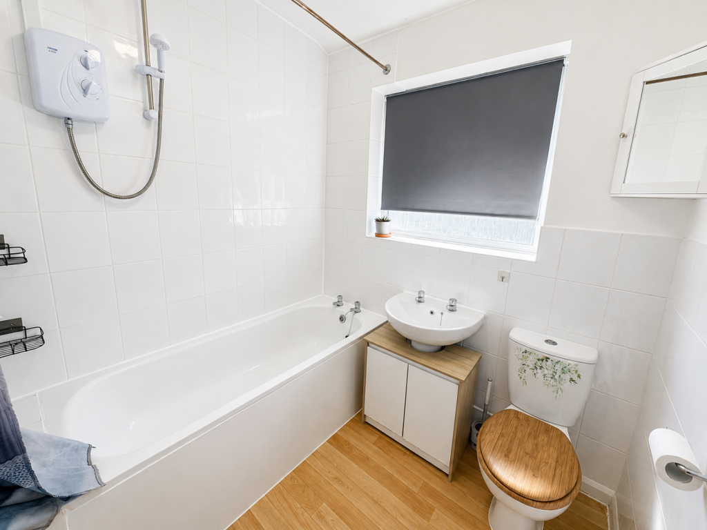 Apartment in Bromley - More