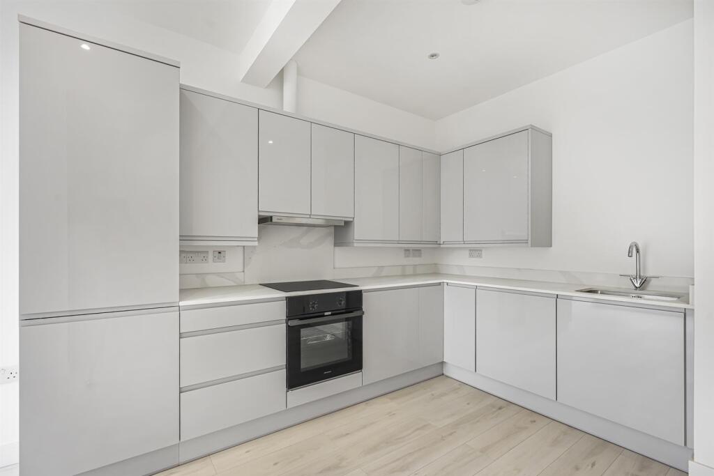 Apartment in London - View 4