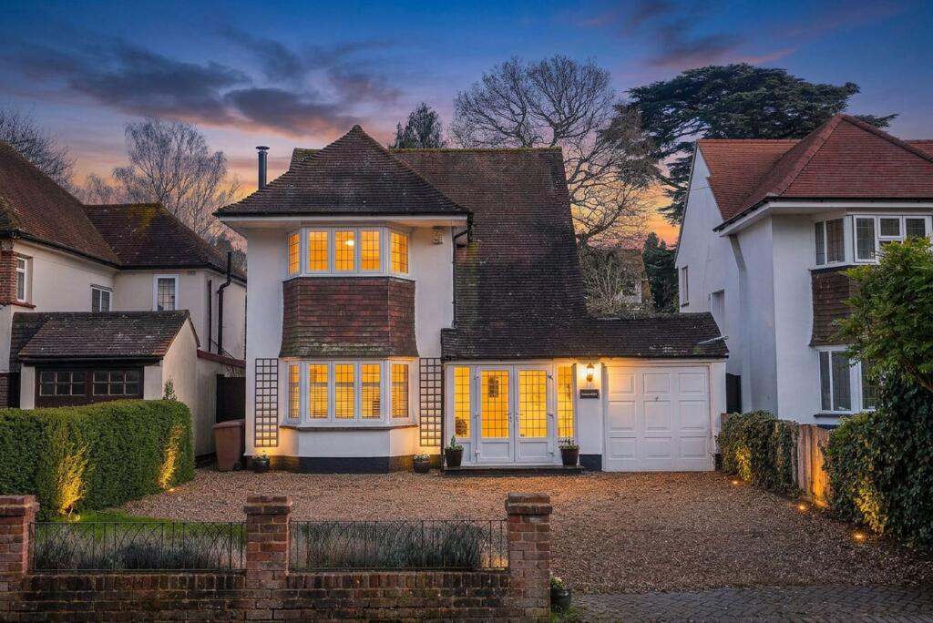 Main image of property: Outwood Lane, Chipstead, CR5