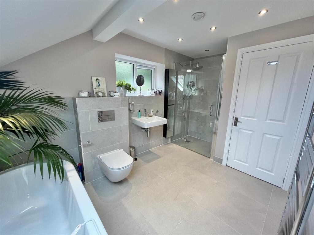 House in Stockport - View 4