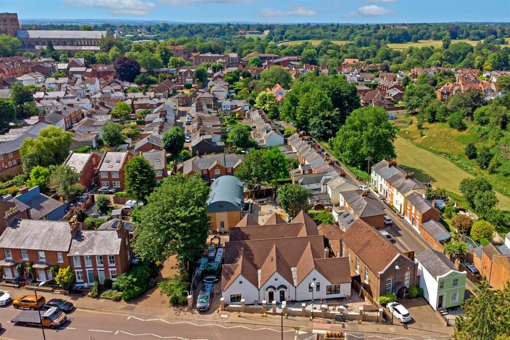 House in St Albans - View 5
