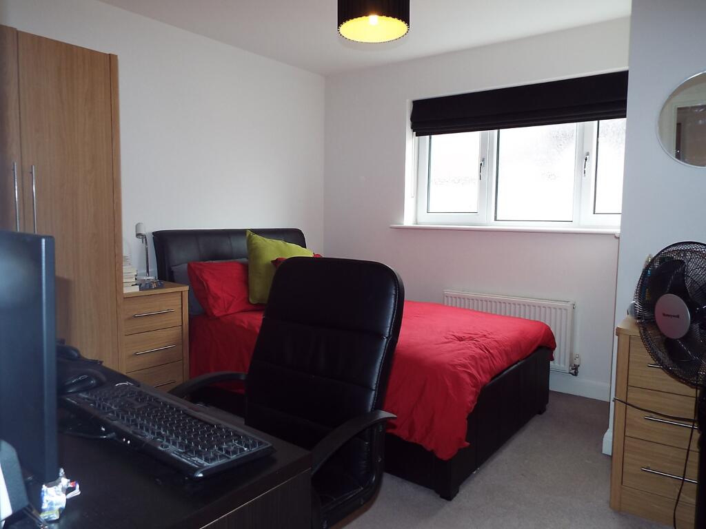 Apartment in Southampton - More