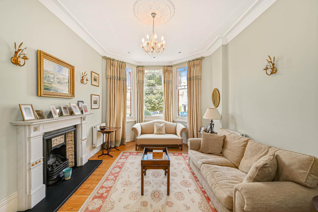 House in London - View 3