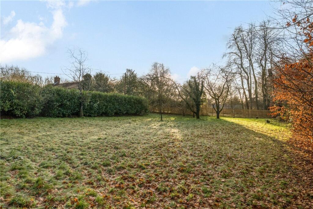 Westcourt, Burbage, Marlborough, Wiltshire, SN8 photo 4