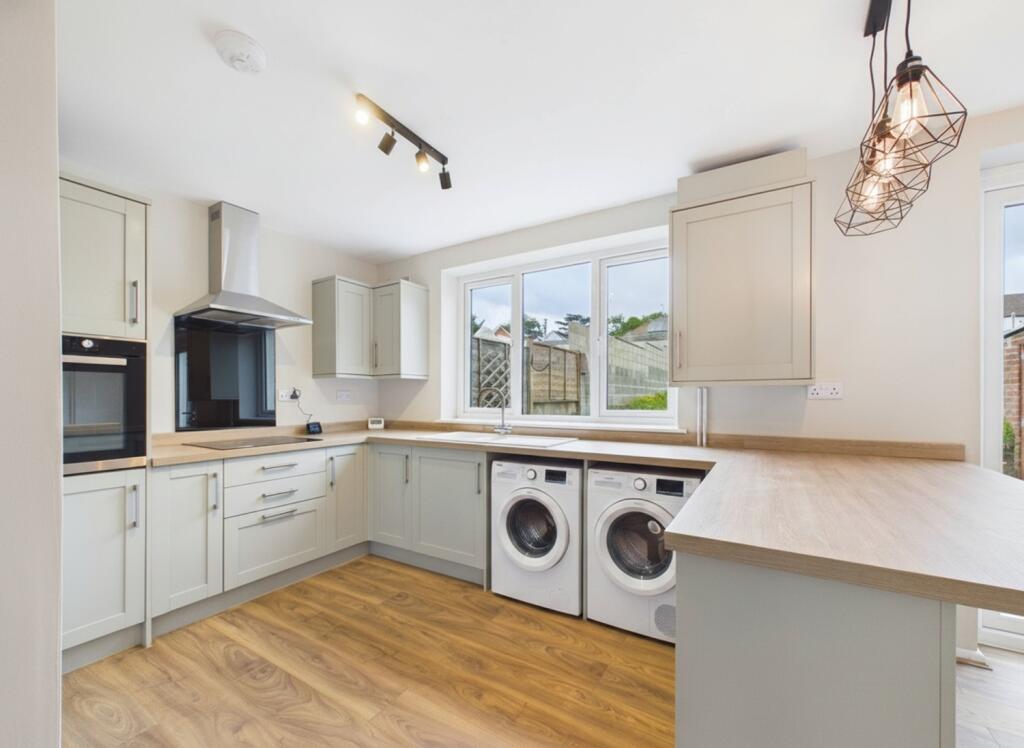 Savile Crescent, Bordon, Hampshire, GU35 - View 5