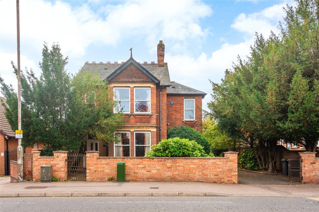 5-bed detached on Goldington Road, Bedford, Bedfordshire, MK40, £850,000