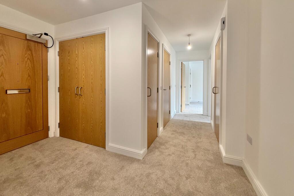 23 Meadow Court, Sarisbury Green photo 4