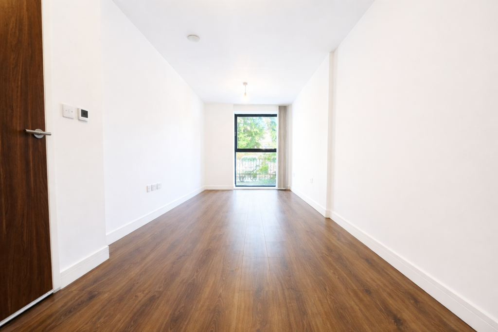 Apartment in Watford - More