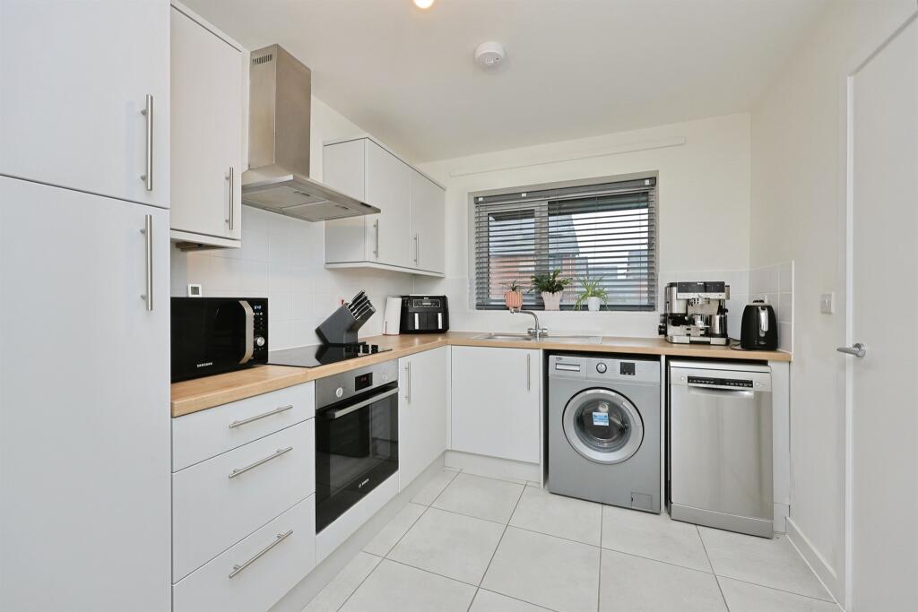 Woollen Way, Watton, Thetford photo 3