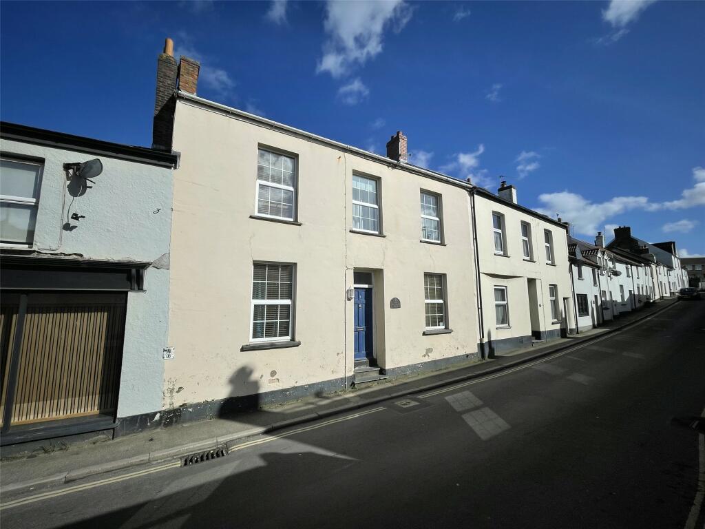 4-bed terraced on Heanton Street, Braunton, EX33, £365,000