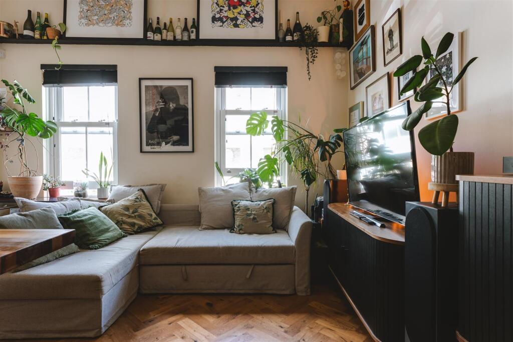 Apartment in London, Lincoln North Estate, Bow - View 3