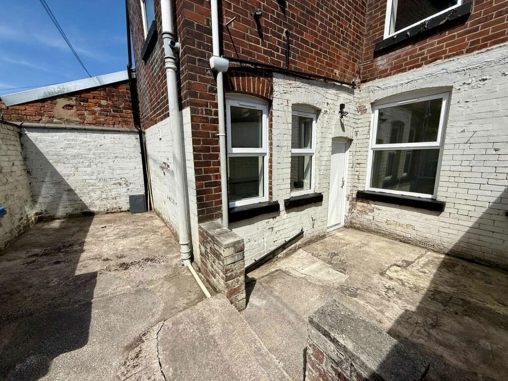 Main image of property: Warrington Road, Ashton-in-Makerfield, Wigan, WN4 9PL