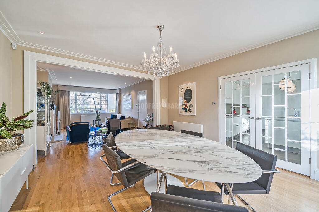 House in London - View 2