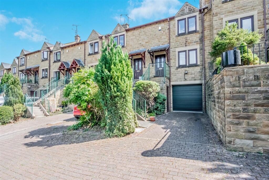 Main image of property: Chiltern Court, Leeds