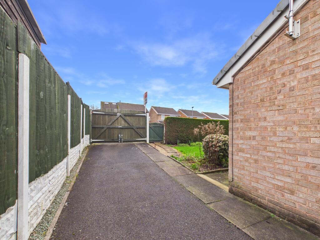 Eardley Close, Chaddesden photo 2