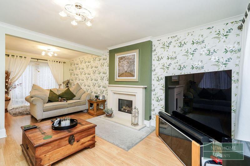 House in Gedling, Nottinghamshire - View 2