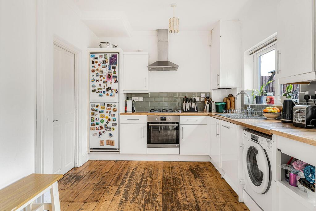 House in London - View 5