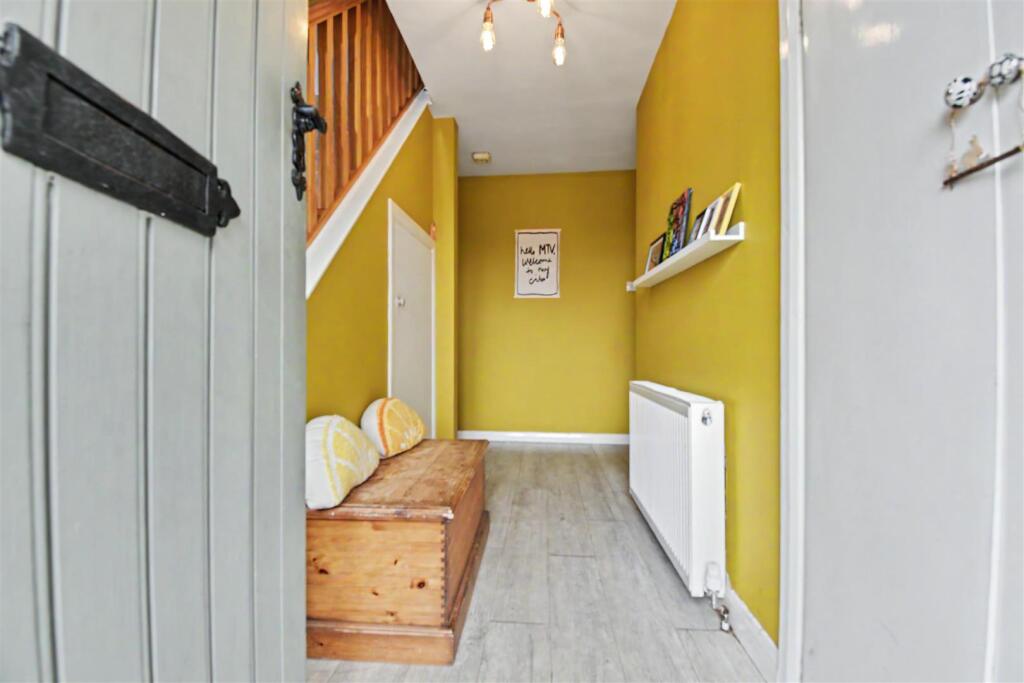 House in Scawby, Sturton - View 4