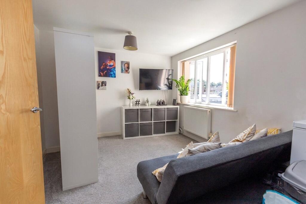 Apartment in Bristol, Henbury - View 5