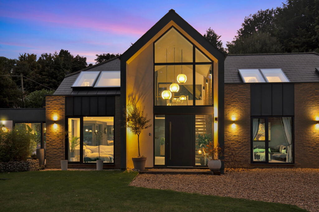 Main image of property: Grosvenor Road, Medstead, GU34 5JE