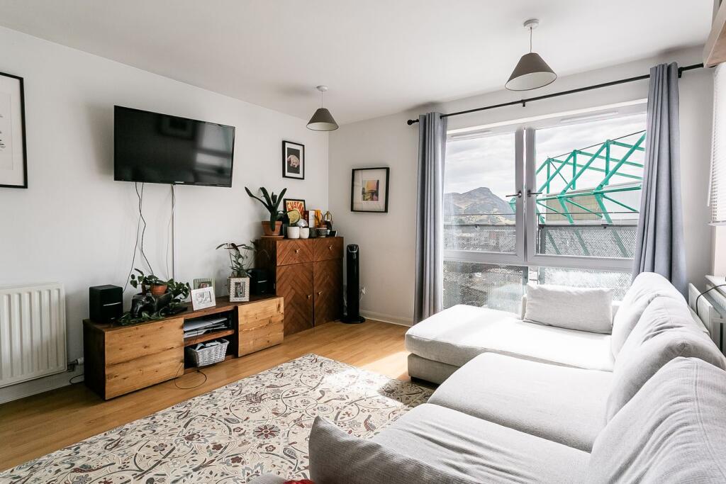 Apartment in Edinburgh - View 3