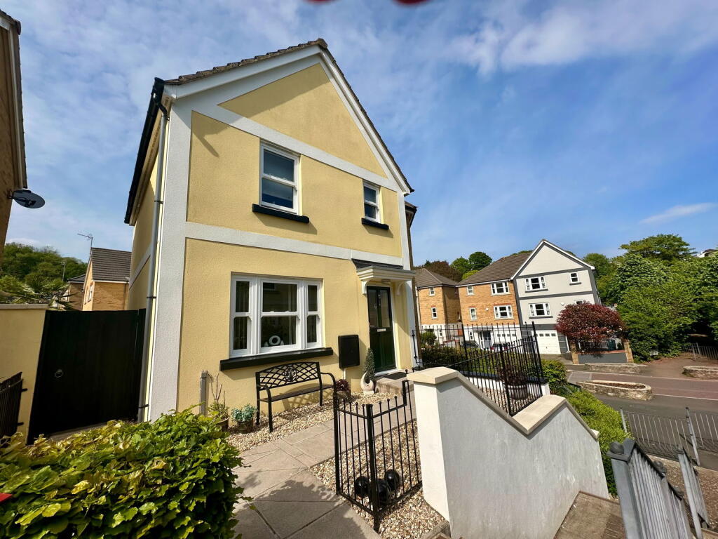 Main image of property: Explorer Walk, Torquay, TQ2 7GY