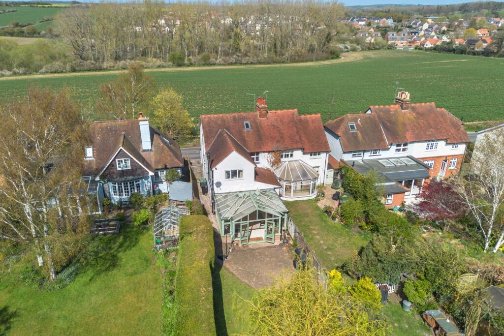 Wicken Road, Newport, Saffron Walden, Essex, CB11 photo 4