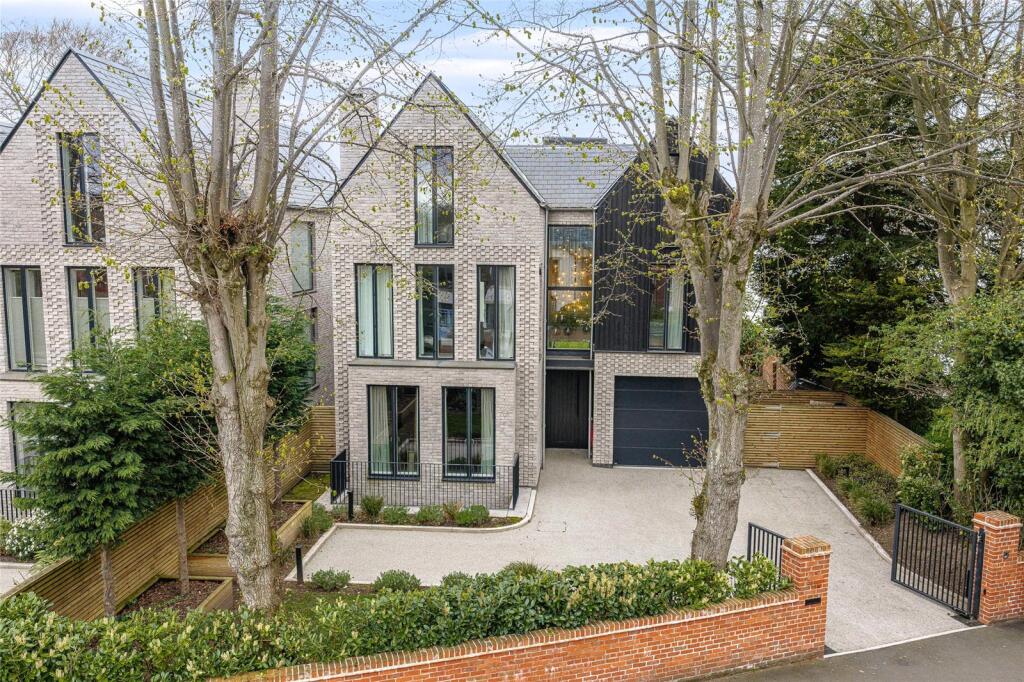 Main image of property: Didsbury Park, Didsbury Village, M20