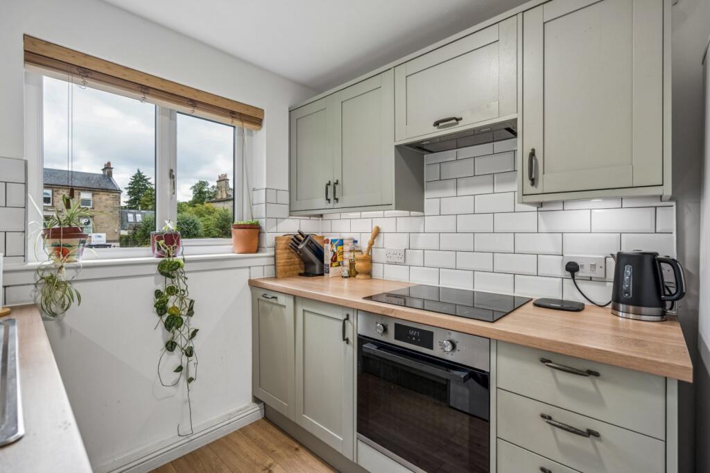 Apartment in Stirling, Kings Park - More