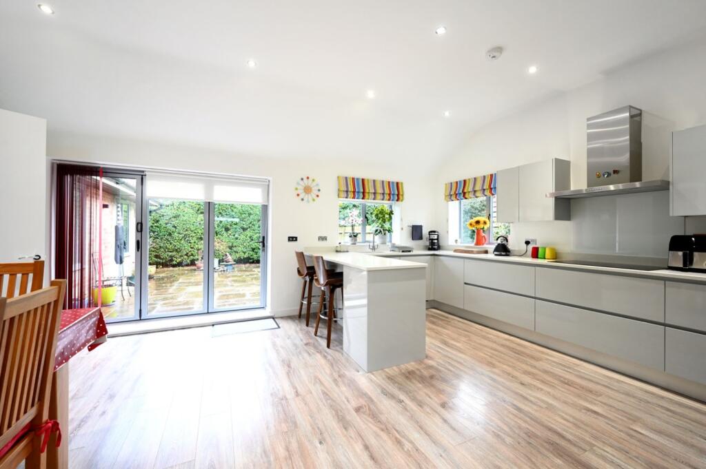 House in Redhill - View 5