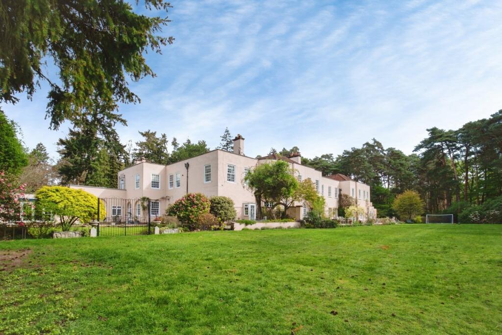 Main image of property: London Road, Sunningdale, Ascot, SL5