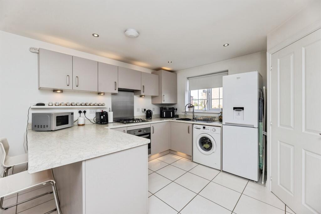 House in Wakefield - View 2
