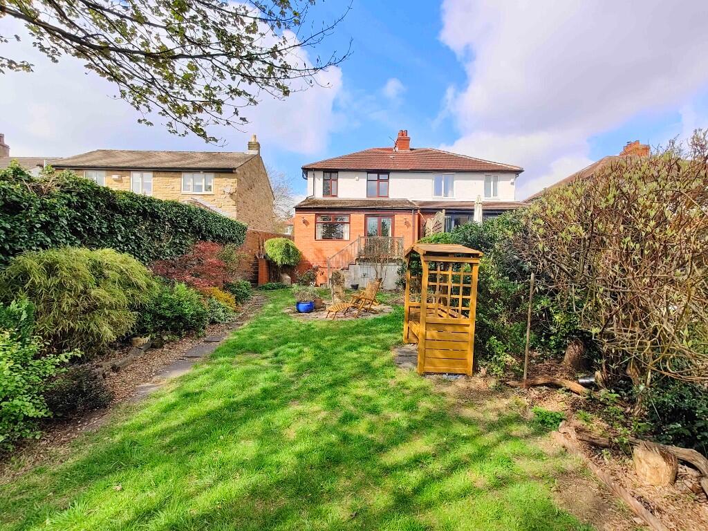 Broomfield Road, Huddersfield, West Yorkshire, HD2 photo 3