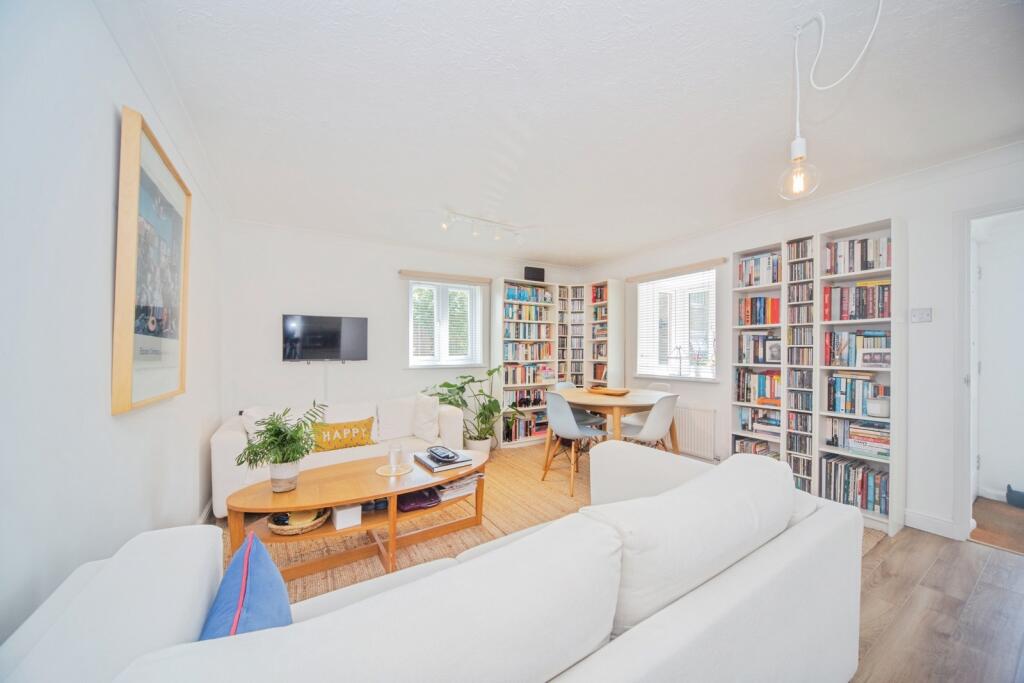 Clifford Dibben Mews, Southampton, Hampshire, SO14 photo 3