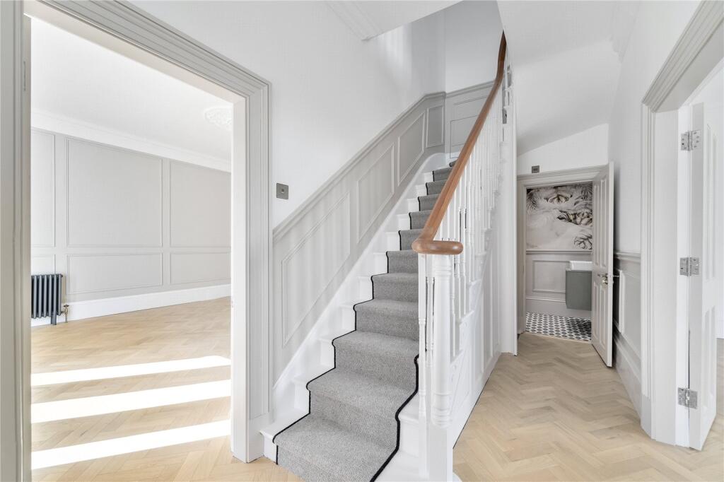 Wellington Park, Clifton, BS8 - View 5