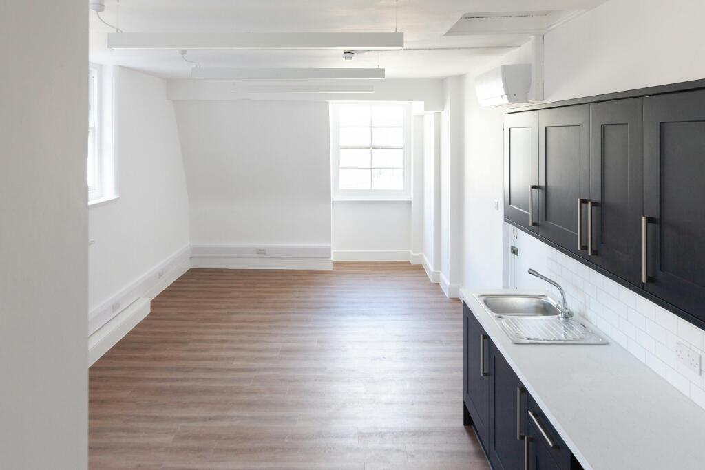 4th Floor12.jpg