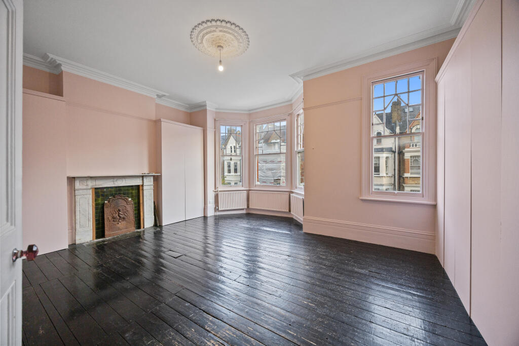 House in London - View 5