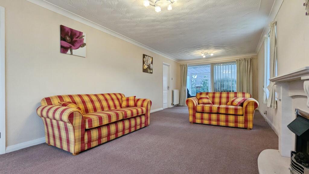 Rockingham Close, High Crompton, Shaw, OL2 photo 4