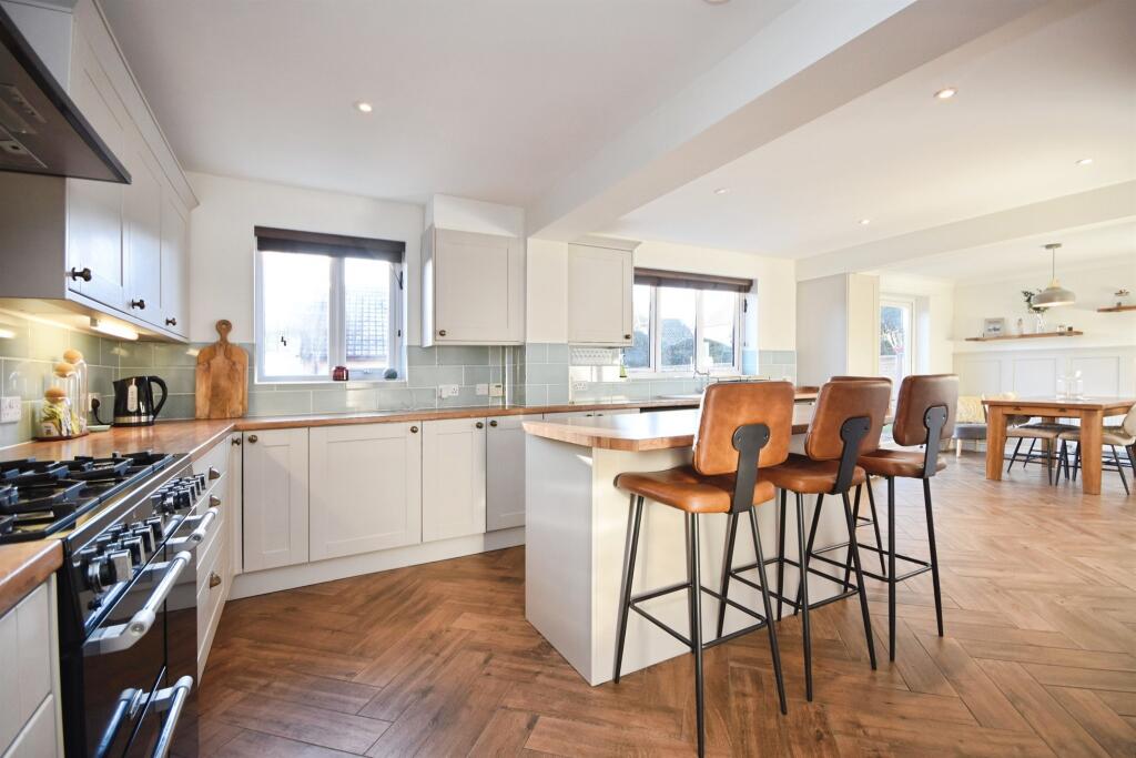 Spring Way, Sible Hedingham, Halstead photo 2