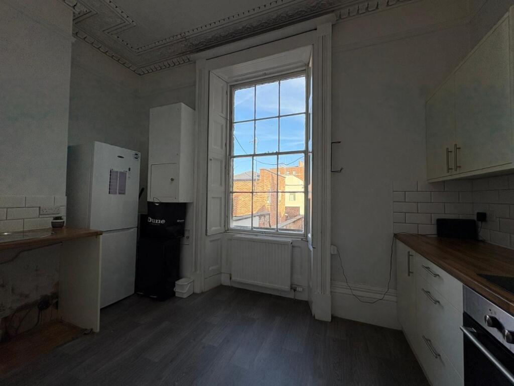Apartment in Gloucester - More