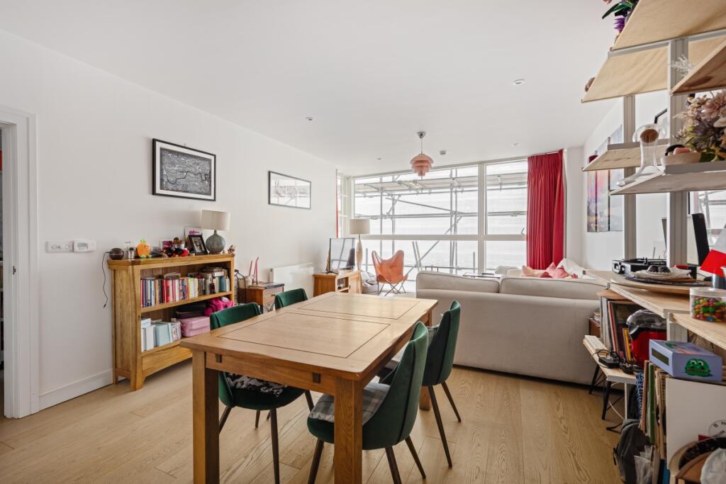 Apartment in London - View 2