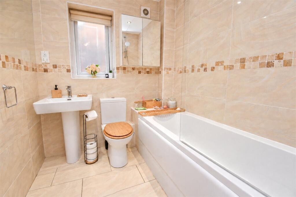 Apartment in Wallasey, Liscard - View 5
