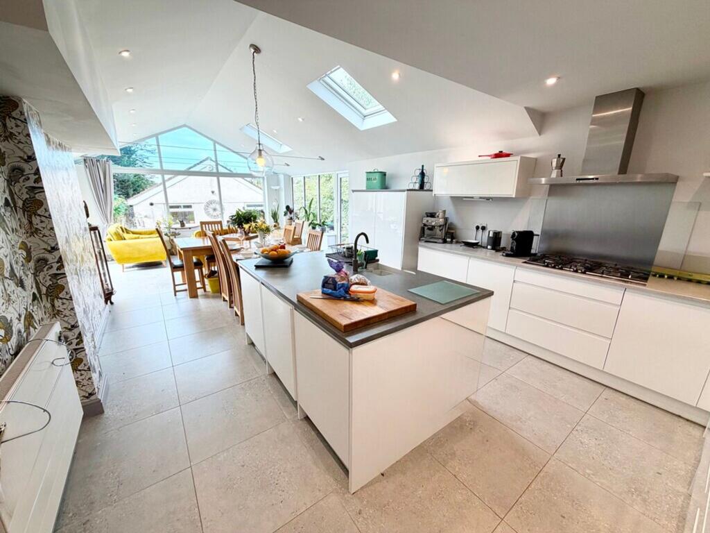 House in Swindon, Rodbourne Cheney - View 2