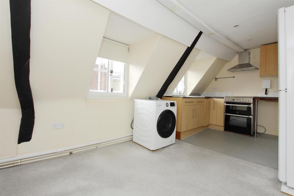 Apartment in Salisbury - View 4