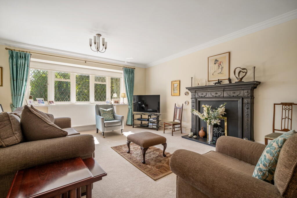 Apartment in Sutton - View 2