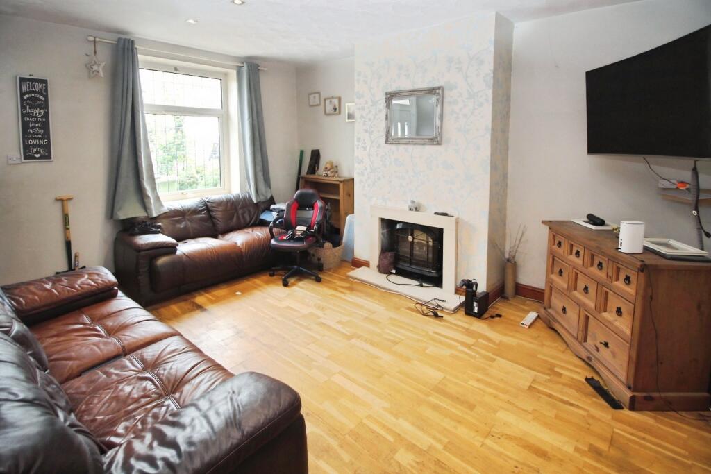 Taylor Hill Road, Taylor Hill, Huddersfield, West Yorkshire, HD4 photo 4