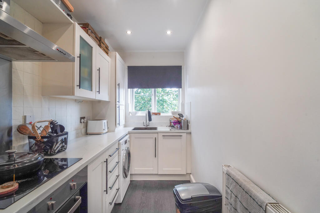 Apartment in Wakefield - View 4