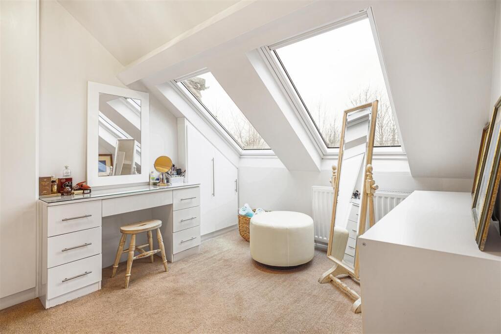 Additional image 25 of Hawthorn Crescent, Baildon, Shipley