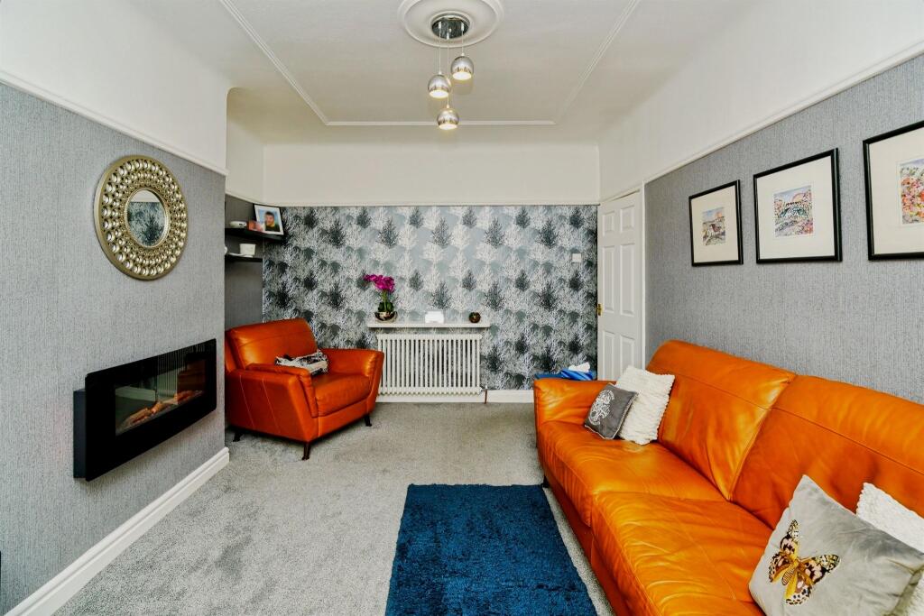 House in Upton, Overchurch Hill - More